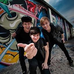Twitter dedicado a la Banda originaria de Florida @Beforeyouexit, Before you exit follows