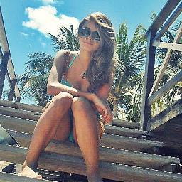 Para realizar grandes conquistas, devemos não apenas agir, mas também sonhar; não apenas planejar, mas também acreditar. ~Sou dele: @ChesteOCB ♥