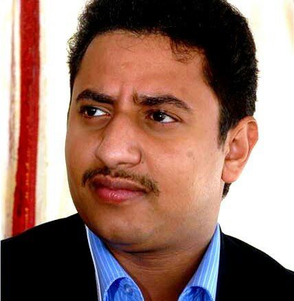 صحفي يمني 
( وشعب عظيم كاد يفنيه جرحه ولكنه مثلي من الموت يولد )
