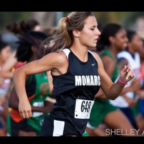 Just a crazy distance runner. track is a mental sport, and were all INSANE
Follow my personal @rachelcloughran