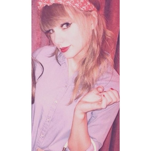 MileyBiebsCyber's profile picture. supporting jiley since '09