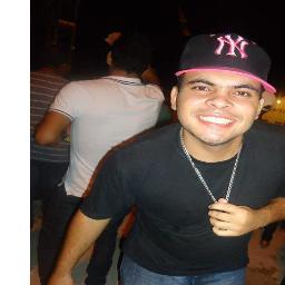O mais divertido, o mais animado, o mais *dançador* de todos! uahsuas Adoro você! *---* @IsaaVilela