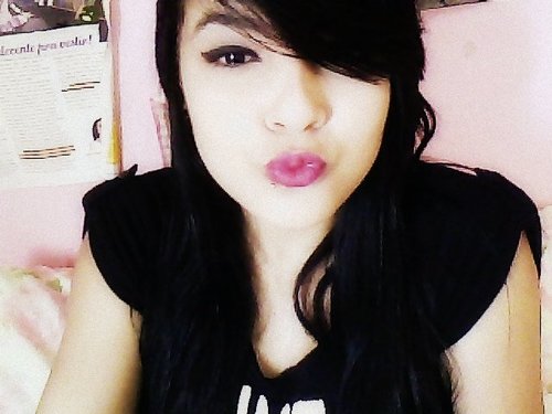 BrunaMarliere's profile picture. follows, and I will follow back :3