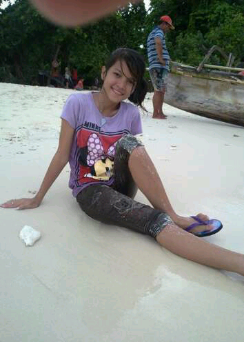 esterajach's profile picture. 