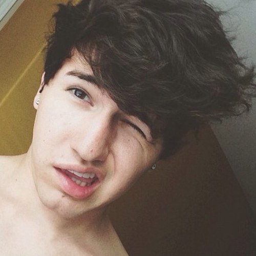 Just a fan that is obsessed with Jc Caylen and O2L 


 Stay cloudy ☁☁☁☁☁