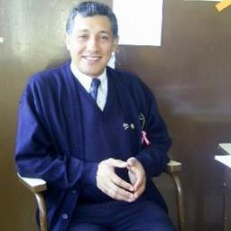 Nací un 23 de setiembre de 1965.
Soy maestro de Lengua y Literatura.
Tengo dos hijas preciosas a quienes quiero mucho.