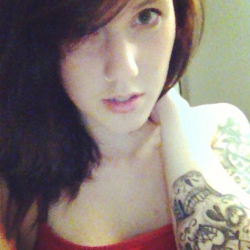 Let_it_bbe's profile picture. Everyone wants happiness, no one wants pain. but you cant have a rainbow without a little rain.