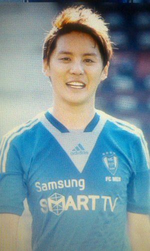 ジュンスに一目惚れして18年目に入りました。歌、ダンス、人柄、全てにおいて尊敬しています^ ^ ジュンスや〜！！！チチャンウクも好き〜💕