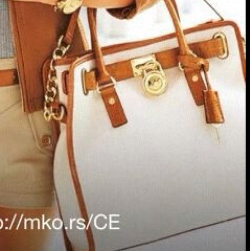 Gracias por seguirnos. Ponemos a tu disposición nuestros productos. Encontrarás bolsas, accesorios, cremas victoria secret y mucho más infomexventas15@gmail.com