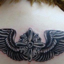 girlmeant2fly's profile picture. American in Sweden. Aviation industry.