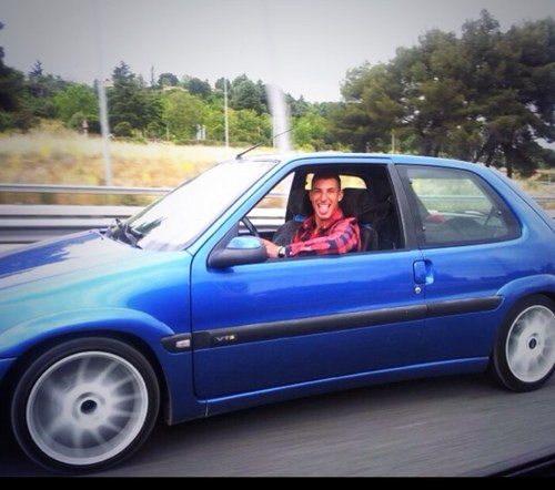 isra16V's profile picture. 