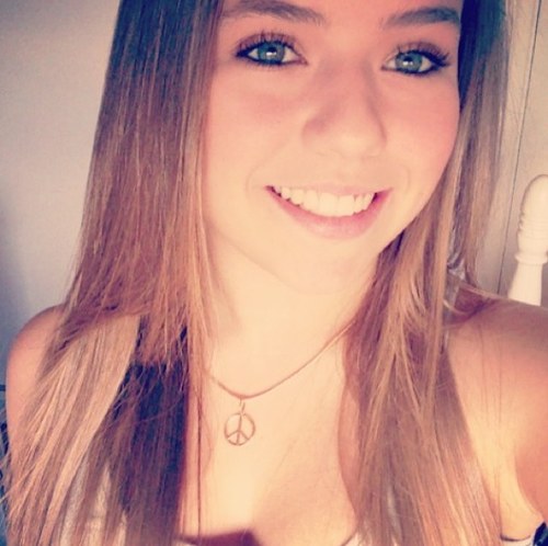 O significado das coisas não estão nelas, mas sim nas atitudes com relação a elas. Tenha atitude de ao menos uma vez tentar ser feliz.Vá atras do que você quer.