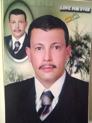 طالب بكليه الاعلام جامعه القاهرة