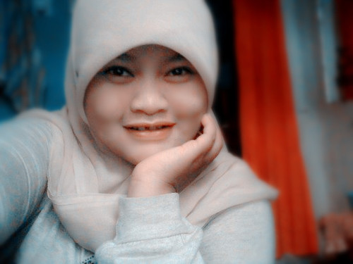 Akademi kimia analisis (bogor) |first love alloh swt second love mom 'n dady then love family 'n friends ;) | single ladies