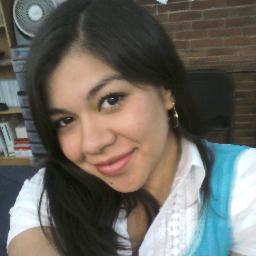 ARQUITECTA TRABAJANDO