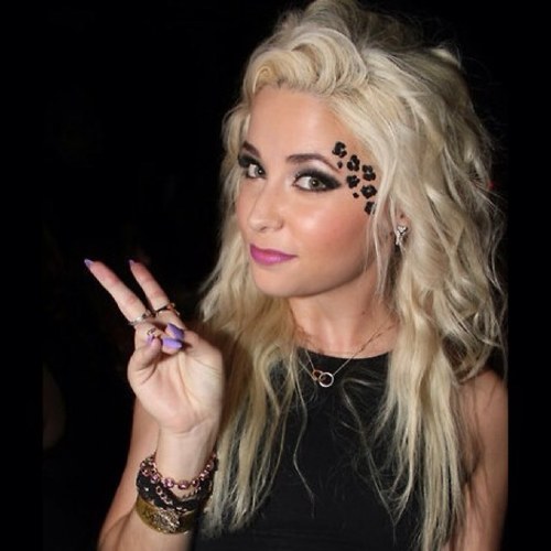 freyuniverse's profile picture. the party doesn't start till CeCe walks in