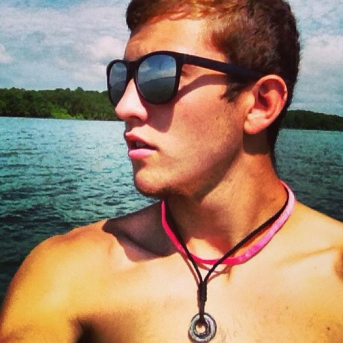 weldhard's profile picture. Im just.. Me✌