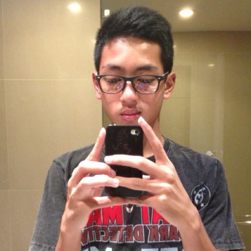 Farisexy's profile picture. Up to you