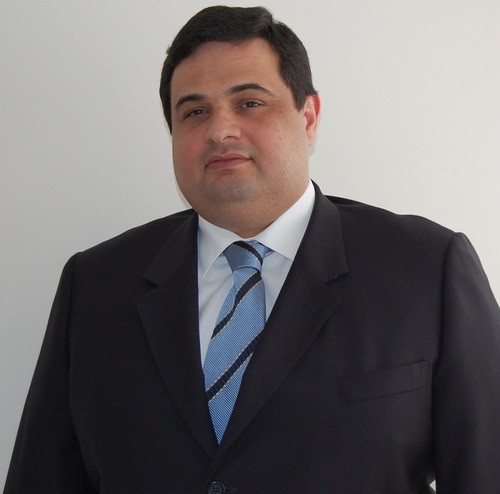 Ingeniero Técnico de Minas con 10 años de experiencia en el sector minero y civil. Responsable, organizada, creativa, puntual y con iniciativa.