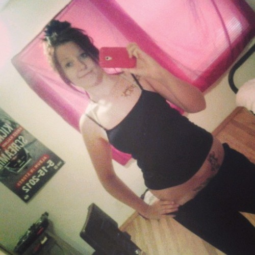 Im awesome as hell =p Sinthia.mclendon@facebook.com instagram: @sinthiamarie