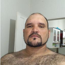 Professor licenciado em Informática e tecnologia.