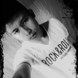 Eu sou so um garoto que pensa oq qer....e eu faço oq eu kero...´´