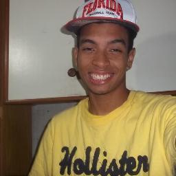 mo_zika Profile Picture