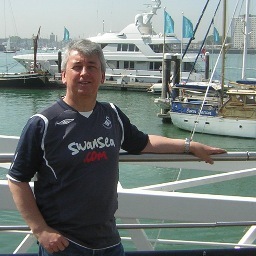 Living in Denmead, Hampshire. Swansea City fan and season ticket holder.