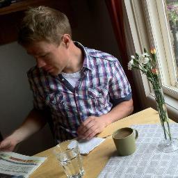 Football aficionado, self-avowed geek. Software freelancer.