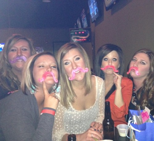 lezleebelt's profile picture. 