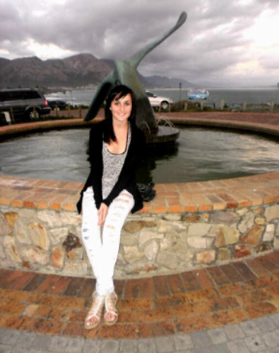 Fun loving psycology student studing @ #nwupukke.. You want to know more about me? :) Ask me yourself!