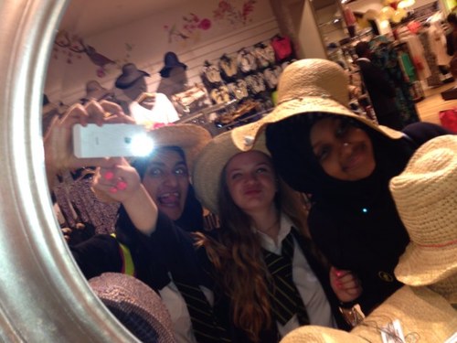 BobbieBieber191's profile picture. I LOVE JUSTIN :D