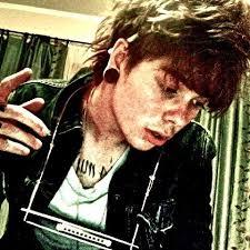 Aubri, i LOVE nevershoutnever,and anybody down with the clown.I follow back