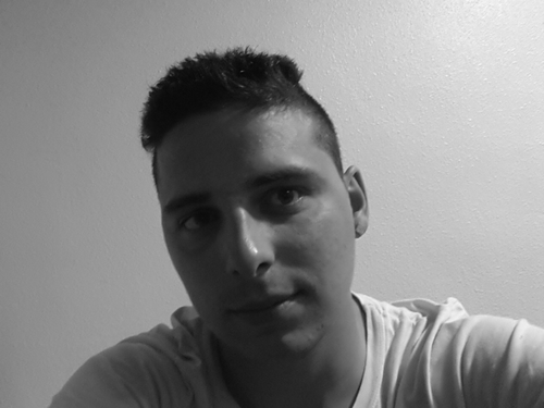 ingeniero espacial catedratico matematico se ocho idiomas y soldar