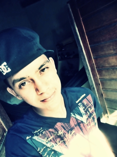 , Legal , Humilde , feliz ,i Amandoo muuito 3 , American Rap style, Amooor @SaraNayssa
