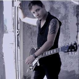 Musico,compositor y cantante A tenido la oportunidad de compartir escenarios dentro y fuera del Ecuador con artistas nacionales e internacionales Quito-Ecuador