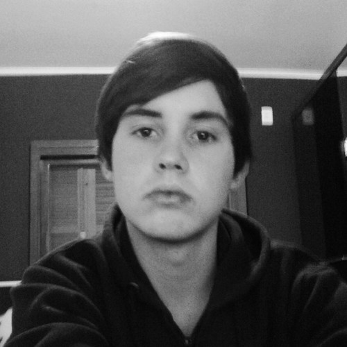@Cris_Mooura @Adriianoamaaro @Vicksoyaux @gabrieleloss  
 :) segue ai que eu sigo de volta ! Instagram - leonardokarnikowski