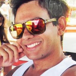 Não vou deixar de te amar, pode até o sol desaparecer, pois eu juro amor eterno por você! @urieloficialbr ♥