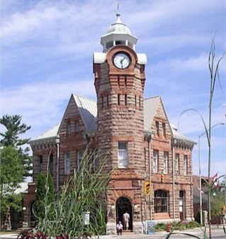 Visit the Arnprior & District Museum: artifacts, photographs, clothing & implements all relating to the local heritage of the surrounding area.