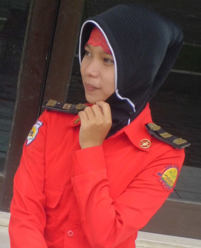 Ya ALLAH, Jika ENGKAU Meridhoi kami sebagai pasang jodoh dari MU, Persatukan kami dg cara & dijaLan yg ENGKAU Ridhoi