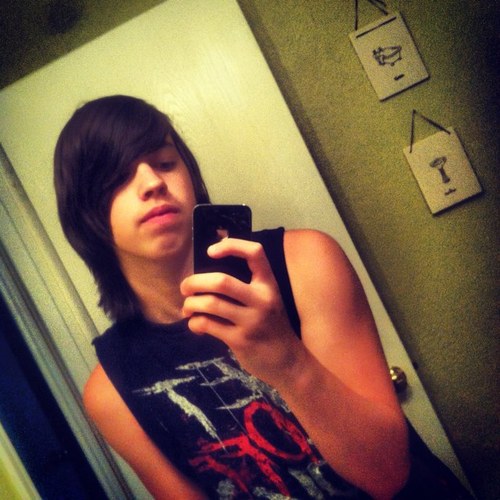 todumbtocare's profile picture. Blahhhhhhhhh. I dont care(;