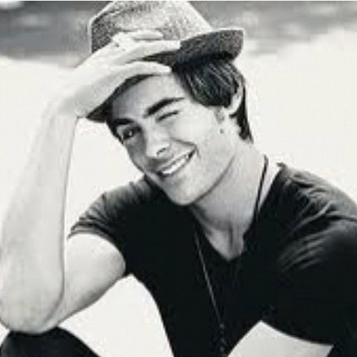 AnY wHeR aNy TiMe iLoVe YoU ZaC ♡♡♡♡♡♡♡♡♡♡♡♡♡♡♡♡♡♡♡♡BoRn In (1998/4/27)