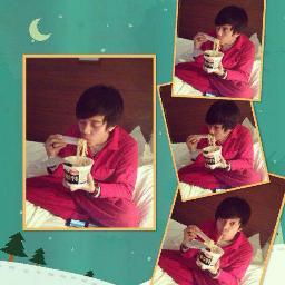 EstiDM_'s profile picture. lebih baik DIAM daripada MARAH ._.
lebih baik TERSENYUM daripada TERTAWA :)  
Tapi kalau emang lucu Ketawa juga ga papa :D hahahaha

I heart @Bismakarisma