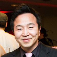 Sangrok's profile picture. Skilled & creative digital designer with extensive experience in web, motion & art direction.