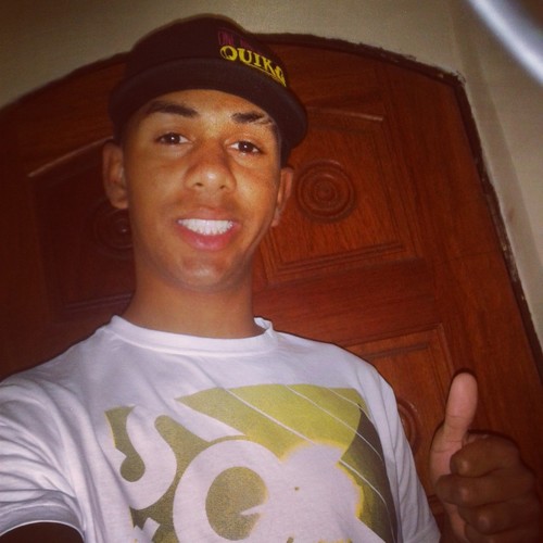 IggorSantts's profile picture. Sou estrangeiro, e vou seguindo para o eterno lar... enquanto eu espero o momento em que vou encontra-LO !