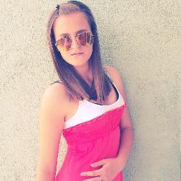 KrisiMinaj's profile picture. ♥
Rihanna ♥ please follow me.