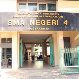 BHINNEKA SISWA SAKTI - Sirnaning Kojana Hanggatra Hayuning Bawana. SMA Negeri 4 Yogyakarta.