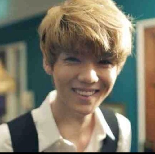 EXO-M LuHan (ro)Bot since 2013/6/15 DM/R18対応(Lady) follow☞@ 俺に愛されたいやつだけおいで。 気に入ったら、容赦ないから覚悟してね？