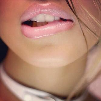 QueenOfAugust♚, Opening My Eyes In 1998 , So If You Want More About Me Just Click On Follow ♡♡!
