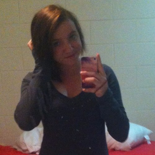 Lola rose, Australia, metal head, in love :') message me if you please.